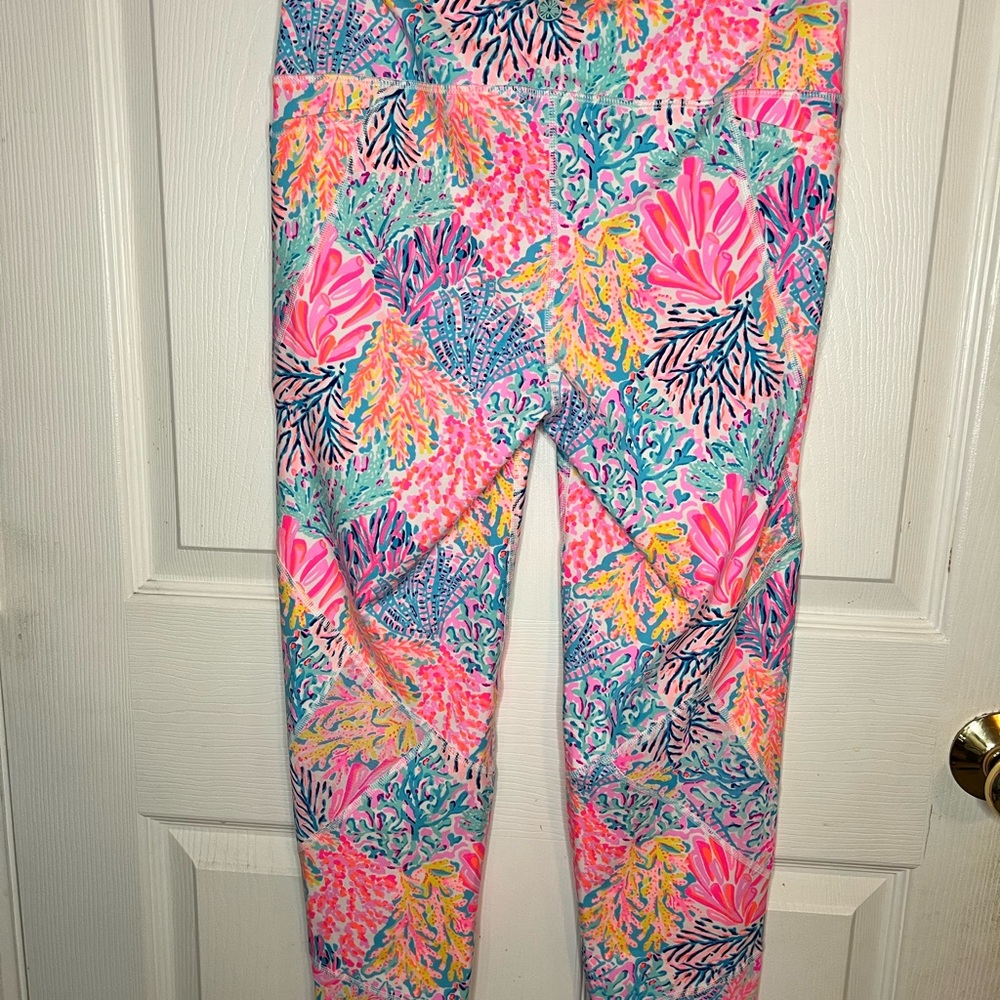 Lilly Pulitzer Luxletic 24" Weekender High Rise Midi Leggings - Picture 2 of 5